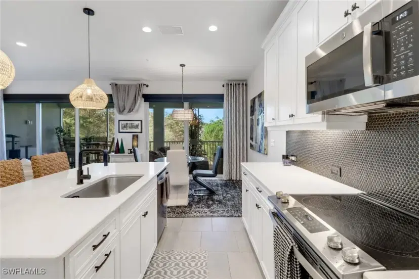 Picture of 2567 Seychelles Dr 207, Naples FL 34112