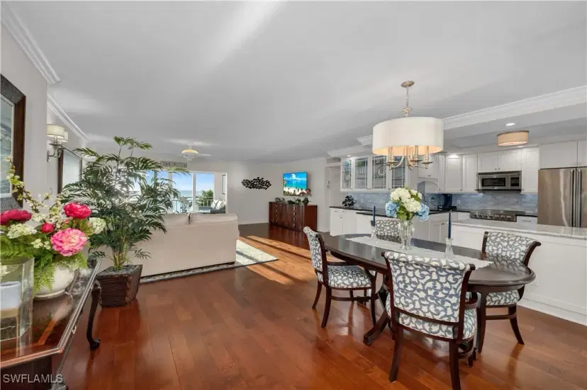 Picture of 2401 Gulf Shore Blvd N 64, Naples FL 34103