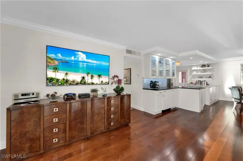 Picture of 2401 Gulf Shore Blvd N 64, Naples FL 34103