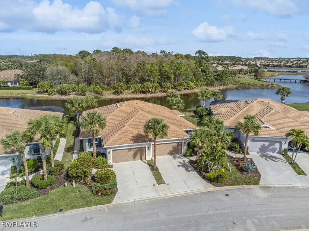 Picture of 10633 Camarelle Cir, Fort Myers, FL 33913
