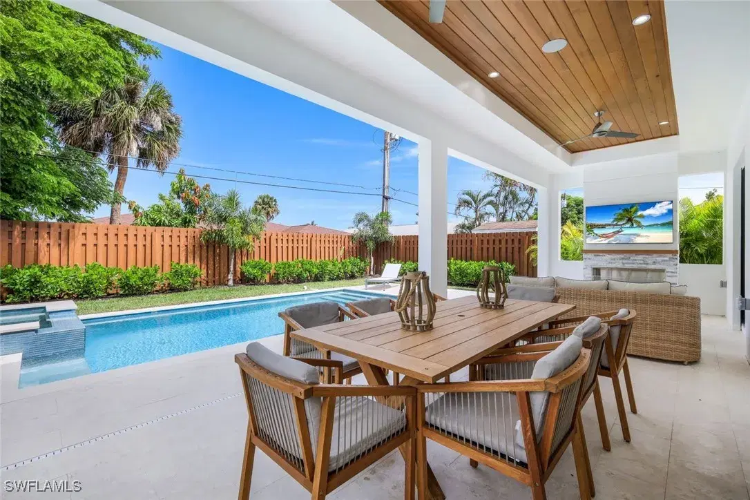 Picture of 775 92Nd Ave N, Naples, FL 34108