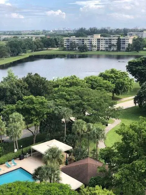 Picture of 3095 N Course Dr 211, Pompano Beach FL 33069