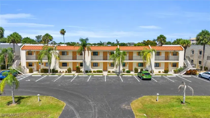 Picture of 16361 Dublin Cir 202, Fort Myers FL 33908