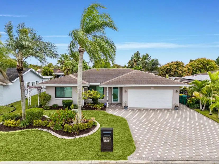 Picture of 8230 NW 95Th Avenue, Tamarac FL 33321