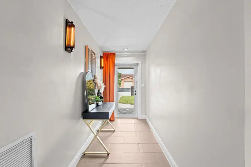 Picture of 8230 NW 95Th Avenue, Tamarac FL 33321