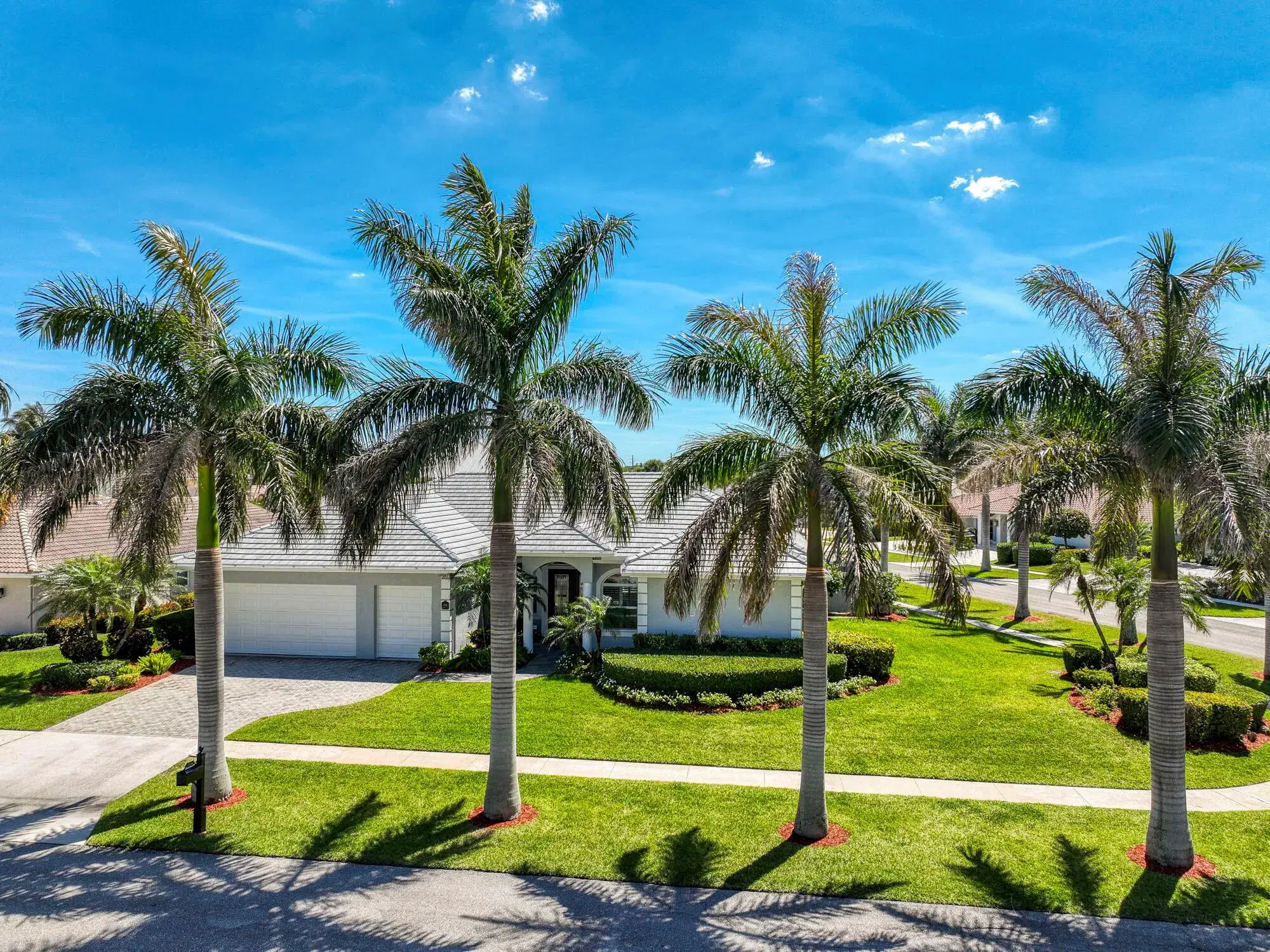 Picture of 106 Olympus Circle, Jupiter, FL 33477