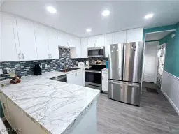 Picture of 19 Moorhead Mnr 19, Naples, FL 34112