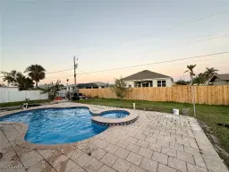 Picture of 3915 SW 1St Pl, Cape Coral, FL 33914