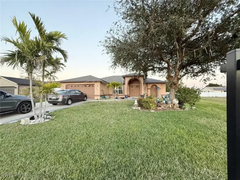 Picture of 3915 SW 1St Pl, Cape Coral FL 33914