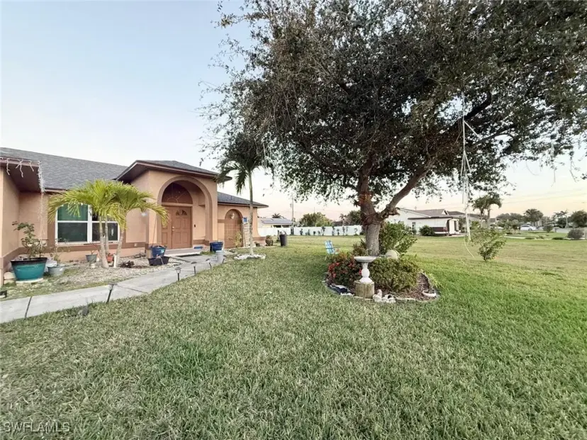Picture of 3915 SW 1St Pl, Cape Coral FL 33914