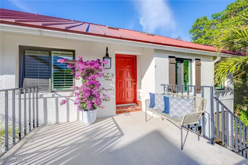 Picture of 375 8Th Ave S D, Naples FL 34102