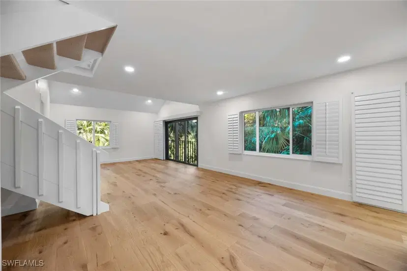 Picture of 375 8Th Ave S D, Naples FL 34102