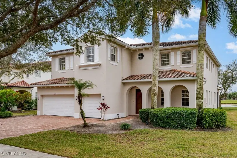 Picture of 2055 Par Dr, Naples FL 34120