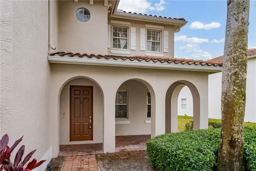 Picture of 2055 Par Dr, Naples FL 34120