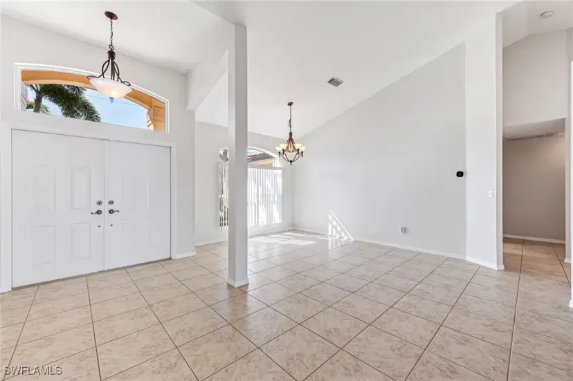 Picture of 1405 SE 21St Ln, Cape Coral FL 33990