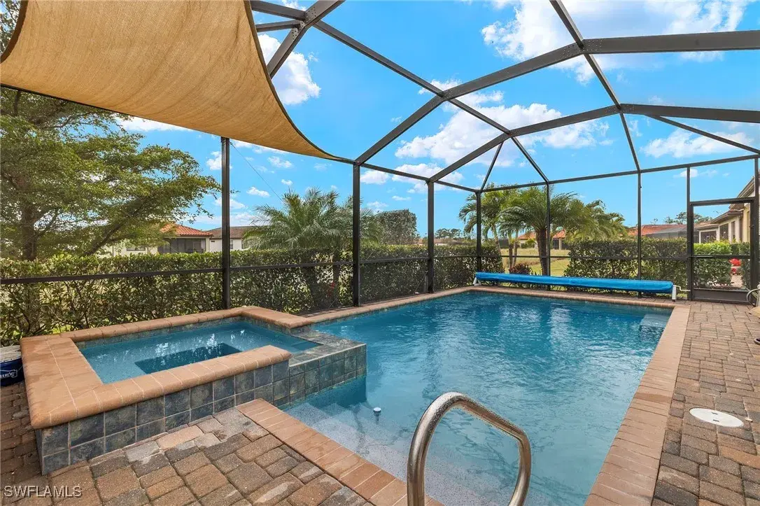 Picture of 1607 Marton Ct, Naples, FL 34113