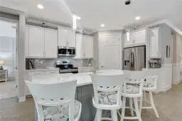 Picture of 14527 Topsail Dr, Naples, FL 34114