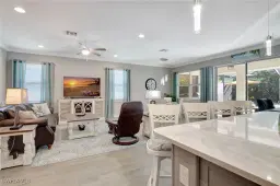 Picture of 14527 Topsail Dr, Naples, FL 34114