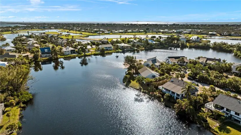 Picture of 1440 Sandpiper Cir, Sanibel FL 33957