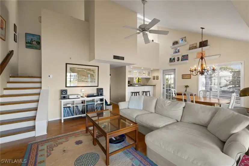 Picture of 1440 Sandpiper Cir, Sanibel FL 33957