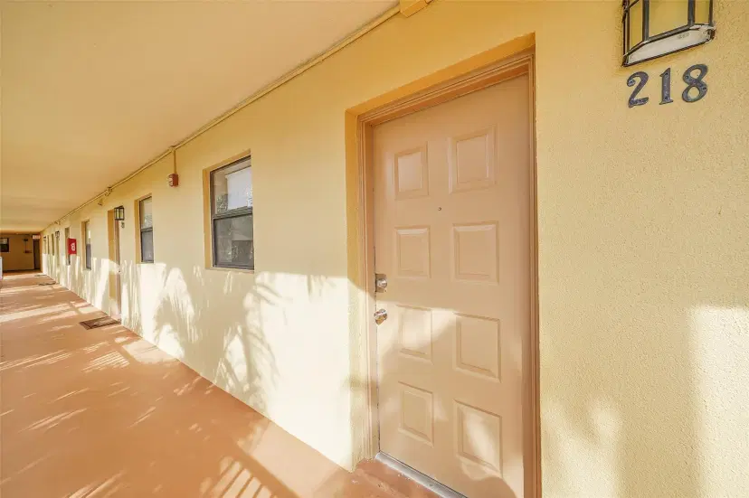 Picture of 11441 NW 39Th Ct 218, Coral Springs FL 33065