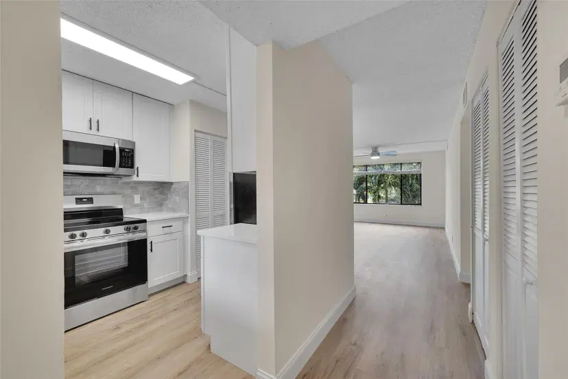 Picture of 11441 NW 39Th Ct 218, Coral Springs FL 33065