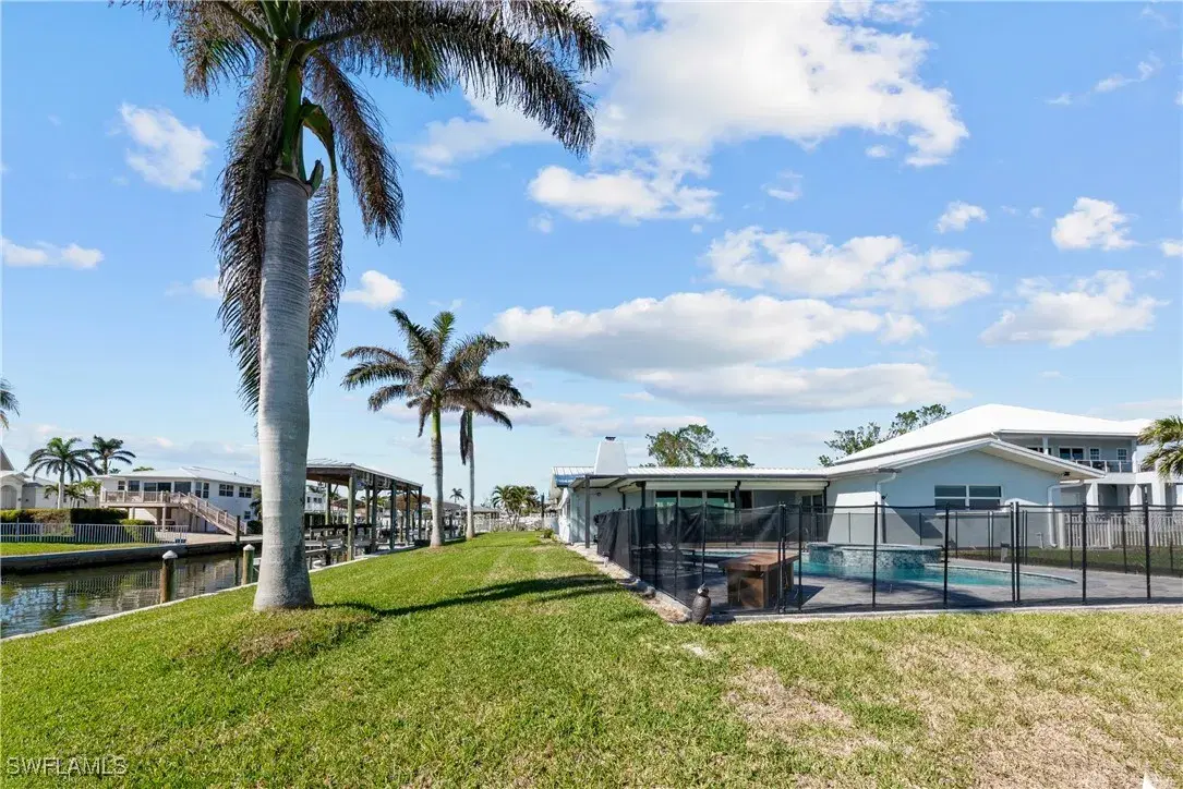 Picture of 5596 Avenida Pescadora, Fort Myers Beach, FL 33931