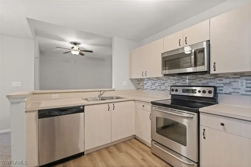 Picture of 15441 Bellamar Cir 1113, Fort Myers FL 33908