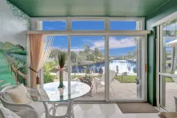 Picture of 935 SE 9Th Ave 7, Pompano Beach, FL 33060