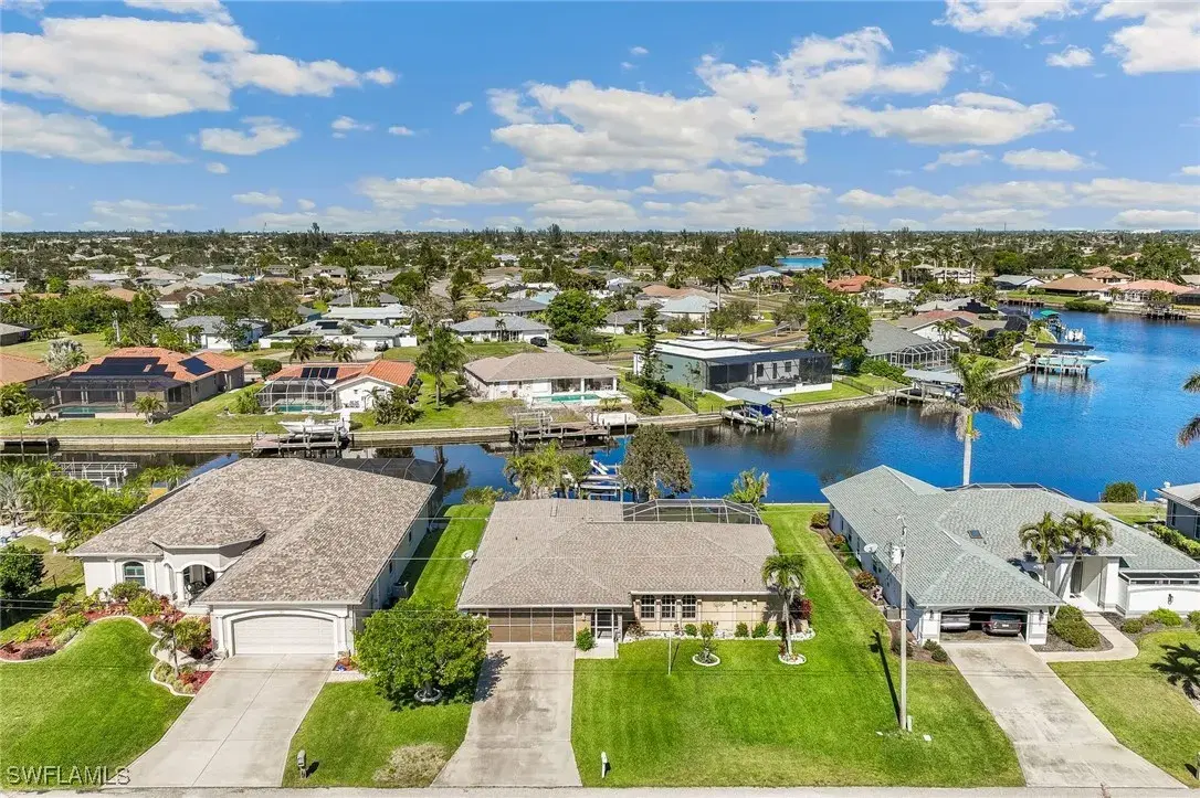 Picture of 403 SE 28Th Ter, Cape Coral, FL 33904