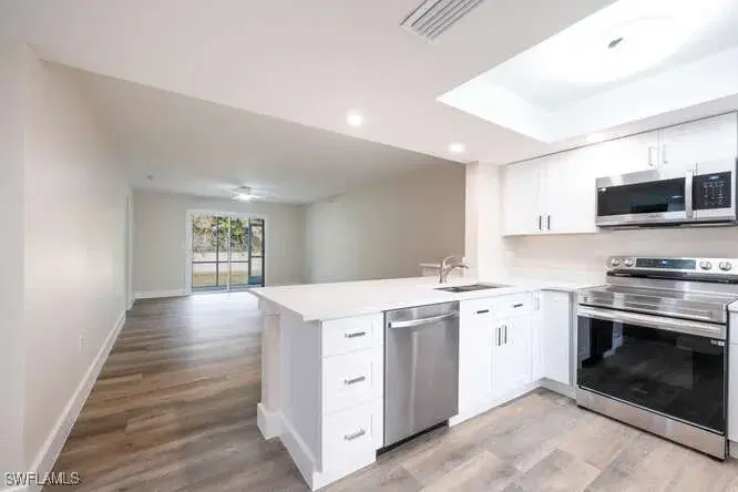 Picture of 140 Cypress Way E 601, Naples FL 34110