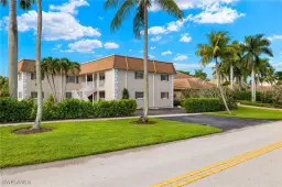 Picture of 940 3Rd St S 203, Naples, FL 34102