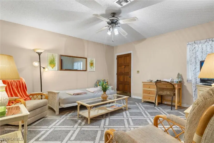 Picture of 940 3Rd St S 203, Naples FL 34102