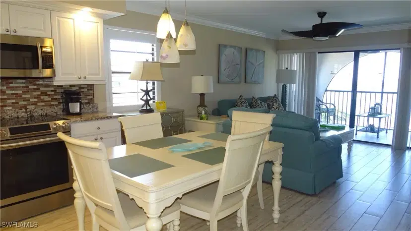 Picture of 1019 Anglers Cv F501, Marco Island FL 34145