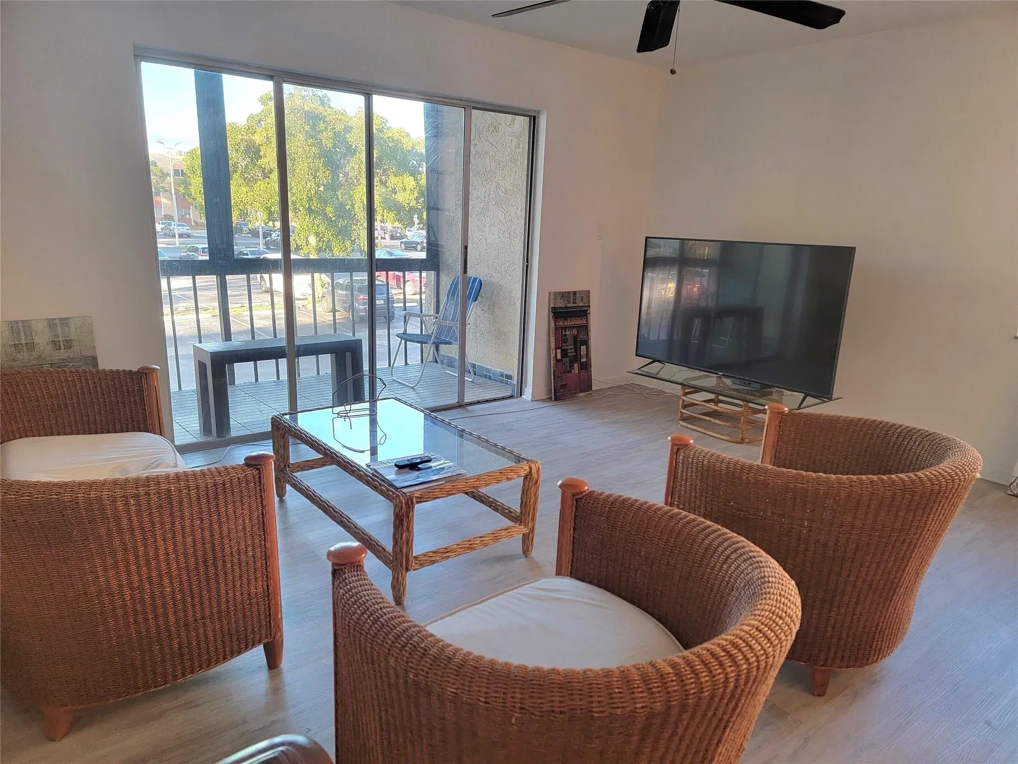 Picture of 8220 SW 24Th St 4215, North Lauderdale, FL 33068