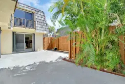 Picture of 873 Springdale Circle, Palm Springs, FL 33461