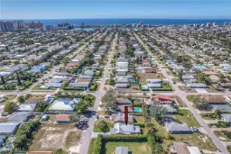Picture of 715 96Th Ave N, Naples, FL 34108