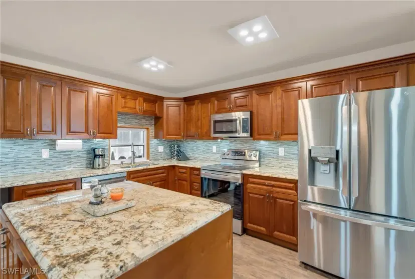 Picture of 4240 Perth Ct, North Fort Myers FL 33903