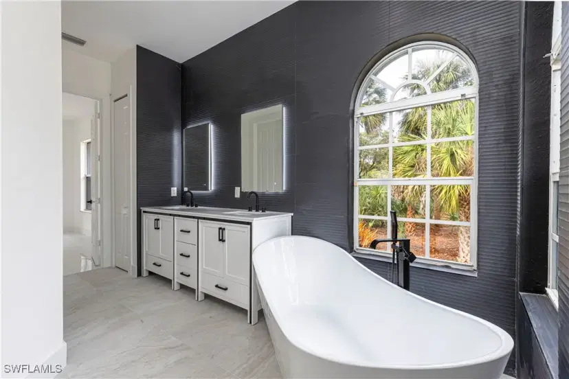 Picture of 4273 18Th St Ne, Naples FL 34120
