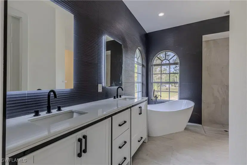 Picture of 4273 18Th St Ne, Naples FL 34120