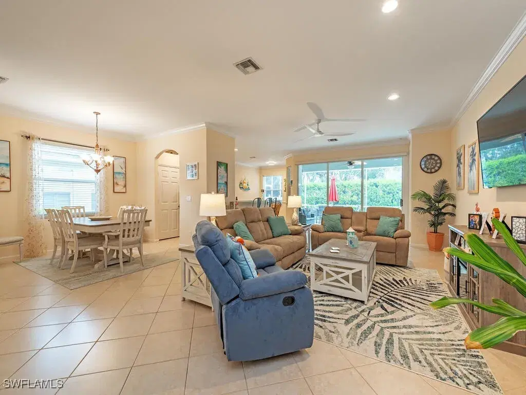 Picture of 8300 Laurel Lakes Blvd, Naples, FL 34119