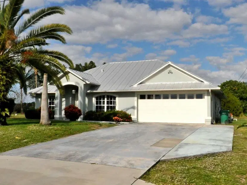 Picture of 212 SW Ridgecrest Drive Sw, Port St Lucie FL 34953