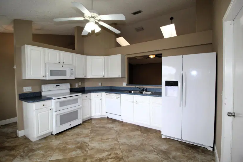 Picture of 212 SW Ridgecrest Drive Sw, Port St Lucie FL 34953