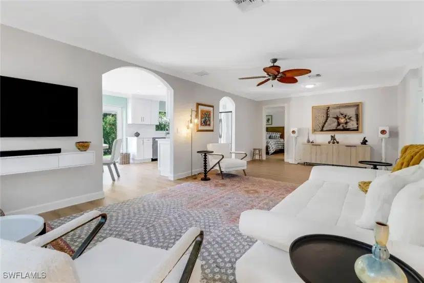 Picture of 14 Rivard Rd 7, Naples FL 34112