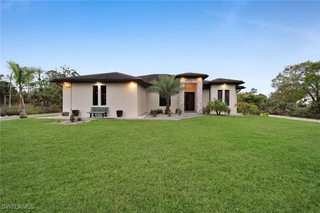 Picture of 2330 6Th Ave Ne, Naples, FL 34120