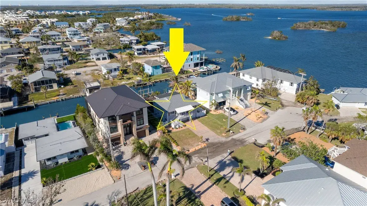 Picture of 247 Curlew St, Fort Myers Beach, FL 33931