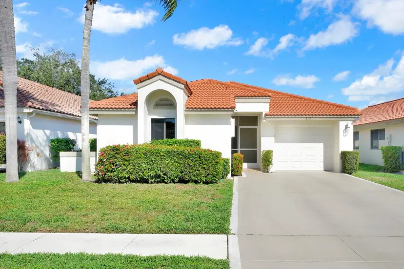 Picture of 6131 Bluegrass Dr, Boynton Beach FL 33437