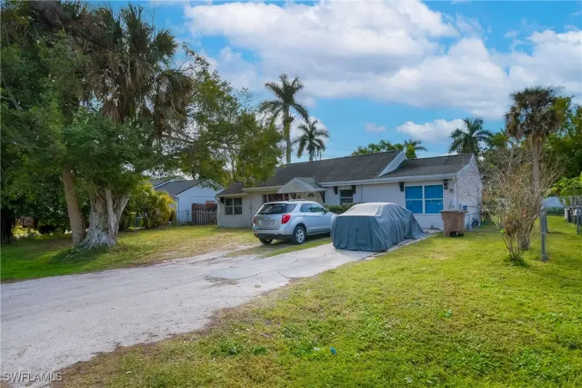 Picture of 4408 Poinsettia St, Fort Myers FL 33905