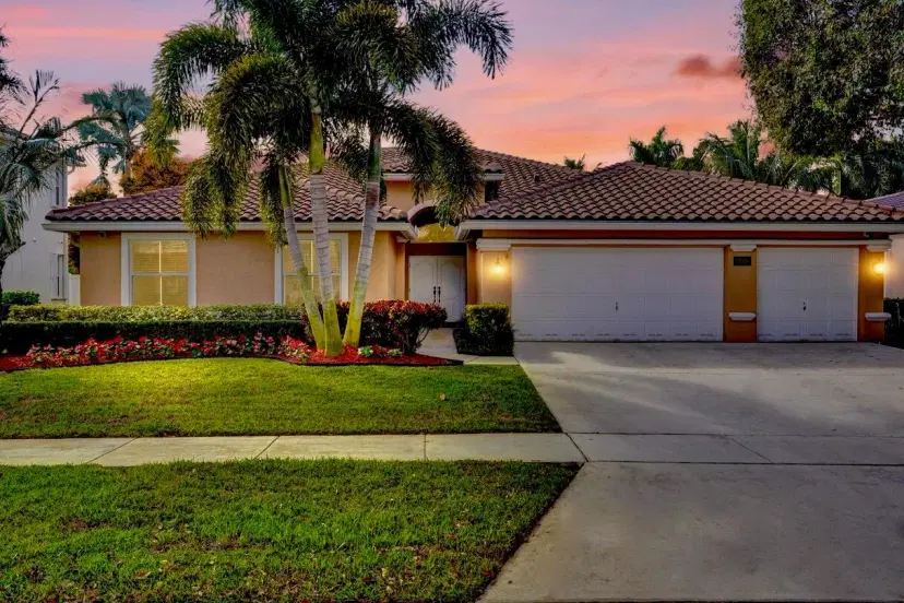 Picture of 5568 Lake Shore Village Circle, Lake Worth FL 33463