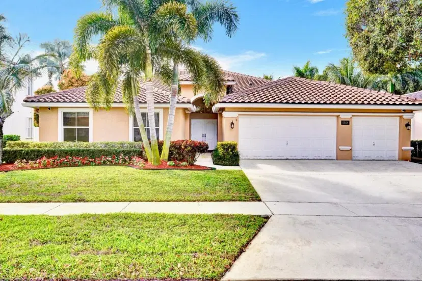 Picture of 5568 Lake Shore Village Circle, Lake Worth FL 33463